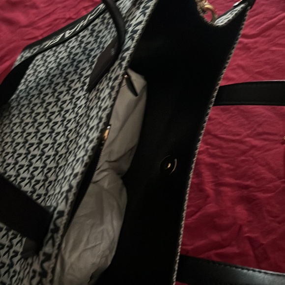 Michael Kora tote bag with tags - Picture 3 of 11
